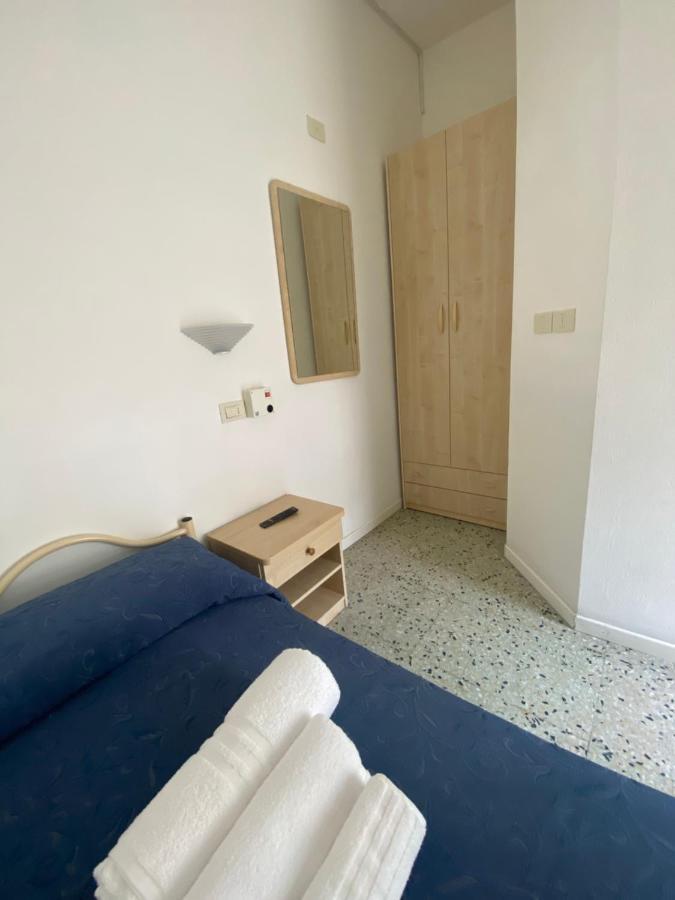 B&B Hotel Lucciola Cattolica Eksteriør billede