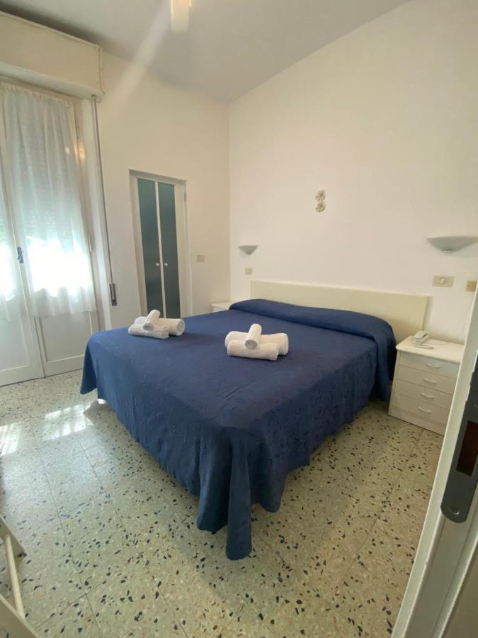 B&B Hotel Lucciola Cattolica Eksteriør billede