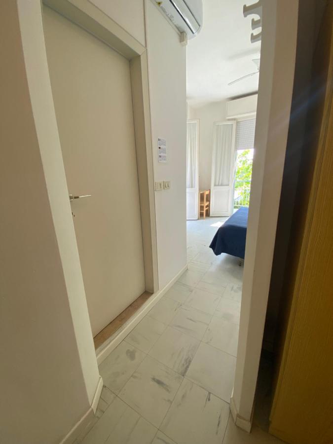 B&B Hotel Lucciola Cattolica Eksteriør billede