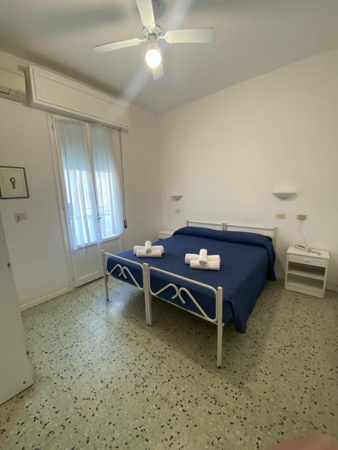 B&B Hotel Lucciola Cattolica Eksteriør billede